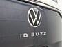 Volkswagen ID. Buzz Cargo Anniversary Edition 286 pk | Airco | Multifunctioneel stuur | Cruise control | Apple Carplay | Trekhaak | Armsteunen | Stoelverwarming | LED lampen | Achteruitrijcamera | Navigatie |