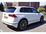 Volkswagen Tiguan 1.5 TSI ACT Highline Business R-line virtual cockpit full led 23 inch origineel Nederlandse auto