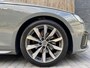 Audi A4 Avant 35 TFSI S-line Automaat | Quantumgrijs | LED | Getint glas | Afgevlakt stuurwiel | Navigatiesysteem | Apple CarPlay | Climate control | Cruise control | Parkeersensoren achter