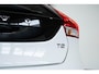 Volvo V40 T2 Automaat Polar+ | Parkeersensoren achter | Volvo on Call | Stoelverwarming | Dealeronderhouden | Navigatie | High perfomance audio | Climate control