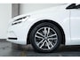 Volvo V40 T2 Automaat Polar+ | Parkeersensoren achter | Volvo on Call | Stoelverwarming | Dealeronderhouden | Navigatie | High perfomance audio | Climate control