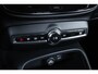 Volvo XC40 B4 Automaat Business Pro | Dealeronderhouden | Adaptive cruise control | BLIS | Zwarte Roofrails kan ook | Parkeercamera | Volvo on Call | Navigatie | 18'' Lichtmetalen velgen