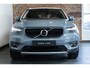 Volvo XC40 B4 Automaat Business Pro | Dealeronderhouden | Adaptive cruise control | BLIS | Zwarte Roofrails kan ook | Parkeercamera | Volvo on Call | Navigatie | 18'' Lichtmetalen velgen