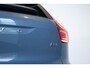 Volvo XC40 B4 Automaat Business Pro | Dealeronderhouden | Adaptive cruise control | BLIS | Zwarte Roofrails kan ook | Parkeercamera | Volvo on Call | Navigatie | 18'' Lichtmetalen velgen