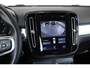 Volvo XC40 B4 Automaat Business Pro | Dealeronderhouden | Adaptive cruise control | BLIS | Zwarte Roofrails kan ook | Parkeercamera | Volvo on Call | Navigatie | 18'' Lichtmetalen velgen