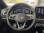 Volkswagen T-Roc 1.5 TSI R-Line / Panorama dak / Leer / afneembare trekhaak / IQ light / 19 Inch / Cockpit / Camera / 150 PK