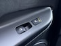 Hyundai Kona 1.0 T-GDI Premium / Dealer onderhouden / 1.200 kg Trekgewicht / Navigatie Bluelink / HUD / Achteruitrijcamera / Stoelventilatie / Stuur-, stoel- en achterbankverwarming / 18" LM wielen /
