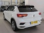 Volkswagen T-Roc 1.5 TSI 150pk Sport Business R Line exterieur| Navi | CarPlay | 18" Velgen | LED | Parkeersensoren voor en achter