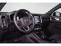 Volvo XC40 Extended Range Plus 82 kWh - IntelliSafe Assist & Surround - Parkeercamera achter - Verwarmde voorstoelen & stuur - Parkeersensoren voor & achter - Draadloze tel. lader - Warmtepomp - Extra getint glas - 19' LMV