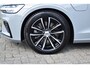 Volvo V60 T6 AWD 350PK Plug-in Hybrid Plus Dark | ACC | Pilot Assist | Harman Kardon | 360 Camera | BLIS | Trekhaak | Stoel en Stuurwiel verwarming
