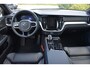 Volvo V60 T6 AWD 350PK Plug-in Hybrid Plus Dark | ACC | Pilot Assist | Harman Kardon | 360 Camera | BLIS | Trekhaak | Stoel en Stuurwiel verwarming