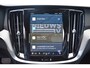Volvo V60 T6 AWD 350PK Plug-in Hybrid Plus Dark | ACC | Pilot Assist | Harman Kardon | 360 Camera | BLIS | Trekhaak | Stoel en Stuurwiel verwarming