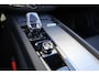 Volvo XC60 T6 Recharge AWD Ultra Black Edition - Luchtvering - Head-up display - Nappaleder - Voorstoelen elektr. verstelbaar met geheugen, ventilatie en massage - 360° camera - IntelliSafe Assist & Surround - 21" LMV - Panoramisch schuif-/kanteldak - Harman Kardon premium audio - Full-LED Active High Beam koplampen - Lederlook dashboard - Getinte ruiten vanaf de B-stijl