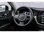 Volvo XC60 2.0 T6 Plug-in hybrid AWD Ultimate Bright | Long Range | Harman Kardon Audio | Schuif- / Kanteldak | Head Up Display | Stoel- / Stuurverwarming | Power Seats | Keyless | Parkeerverwarming | Dodehoek Detectie | Elektrische achterklep |