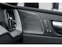 Volvo XC60 2.0 T6 Plug-in hybrid AWD Ultimate Bright | Long Range | Harman Kardon Audio | Schuif- / Kanteldak | Head Up Display | Stoel- / Stuurverwarming | Power Seats | Keyless | Parkeerverwarming | Dodehoek Detectie | Elektrische achterklep |