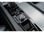 Volvo XC60 2.0 T6 Plug-in hybrid AWD Ultimate Bright | Long Range | Harman Kardon Audio | Schuif- / Kanteldak | Head Up Display | Stoel- / Stuurverwarming | Power Seats | Keyless | Parkeerverwarming | Dodehoek Detectie | Elektrische achterklep |