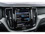 Volvo XC60 2.0 T6 Plug-in hybrid AWD Ultimate Bright | Long Range | Harman Kardon Audio | Schuif- / Kanteldak | Head Up Display | Stoel- / Stuurverwarming | Power Seats | Keyless | Parkeerverwarming | Dodehoek Detectie | Elektrische achterklep |