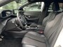 Peugeot 208 GT 1.2T 100pk | Digital Cockpit | Navigatie | Achteruitrijcamera | Keyless Entry | Dodehoek detectie | Parkeersensoren voor & achter