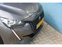 Peugeot 208 1.2 PureTech Active 100PK | LM Velgen | Navigatie | Parkeersensoren | Apple Carplay / Android Auto | | Airco | Bestuurdersstoel in hoogte verstelbaar | Cruise control