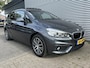 BMW 2-Serie Active Tourer 220i Essential | Trekhaak | Hoge instap | PDC |