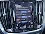 Volvo V60 2.0 T8 Twin Engine AWD Inscription / Elek. Stoelen / Trekhaak / Panoramadak / Bowers & Wilkins / Camera / Leder / Stoelen+Stuur+Achterbank Verwarmd / BLIS / Carplay /