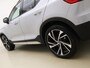 Volvo XC40 T5 262pk Recharge R-Design / 20'' / Styling kit / 360 Camera / Full-LED / Panoramadak / El. Trekhaak / El. Stoelen / Harman&Kardon / ACC / BLIS / Alarm 3 / DAB /