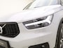 Volvo XC40 T5 262pk Recharge R-Design / 20'' / Styling kit / 360 Camera / Full-LED / Panoramadak / El. Trekhaak / El. Stoelen / Harman&Kardon / ACC / BLIS / Alarm 3 / DAB /