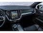 Volvo V60 2.0 B3 Plus Dark | Adaptieve Cruise Control | Parkeercamera | Stoel-/Stuurverwarming | DAB+ | Elektrische achterklep | Navigatie |