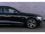 Volvo V60 2.0 B3 Plus Dark | Adaptieve Cruise Control | Parkeercamera | Stoel-/Stuurverwarming | DAB+ | Elektrische achterklep | Navigatie |