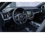 Volvo V60 2.0 B3 Plus Dark | Adaptieve Cruise Control | Parkeercamera | Stoel-/Stuurverwarming | DAB+ | Elektrische achterklep | Navigatie |