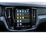 Volvo V60 2.0 B3 Plus Dark | Adaptieve Cruise Control | Parkeercamera | Stoel-/Stuurverwarming | DAB+ | Elektrische achterklep | Navigatie |