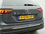 Volkswagen Tiguan 1.5 TSI Elegance Automaat | Appconnect | Navigatie | Achteruitrij Camera |  Parkeersensoren voor en achter |  Trekhaak, elektrisch uitklapbaar, mechanisch inklapbaar |  |