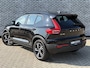 Volvo XC40 2.0 B4 Plus Dark | Trekhaak | Adaptive cruise control | Harman Kardon audio | Verwarmbare voorruit | Dode hoek detectie BLIS | Stoel- en stuurwielverwarming |