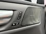 Volvo V60 2.0 T6 Plug-in hybrid AWD Plus Dark | 360° Camera | Stoel en stuurverwarming | Trekhaak | Adaptieve cruise control | Harman/Kardon audio | BLIS dodehoekdetectie |