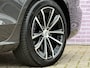 Volvo V60 2.0 T6 Plug-in hybrid AWD Plus Dark | 360° Camera | Stoel en stuurverwarming | Trekhaak | Adaptieve cruise control | Harman/Kardon audio | BLIS dodehoekdetectie |