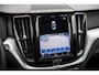 Volvo XC60 2.0 T6 Plug-in hybrid AWD Inscription | Adaptieve Cruise Control | Panoramadak | Parkeercamera | Trekhaak | Stoel-/Stuurverwarming |