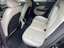 Volvo XC40 1.5 T3 163pk Momentum Pro AUTOMAAT *navi + camera + trekhaak + climate-control*