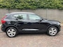 Volvo XC40 1.5 T3 163pk Momentum Pro AUTOMAAT *navi + camera + trekhaak + climate-control*
