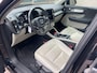 Volvo XC40 1.5 T3 163pk Momentum Pro AUTOMAAT *navi + camera + trekhaak + climate-control*