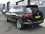 Volkswagen Tiguan 1.5 TSI R-line ACT DSG / Automaat Groot Navi Digital Dashboard Xenon Adapt.Cruise Boekjes 2 Sleutels 1e Eigenaar