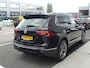 Volkswagen Tiguan 1.5 TSI R-line ACT DSG / Automaat Groot Navi Digital Dashboard Xenon Adapt.Cruise Boekjes 2 Sleutels 1e Eigenaar