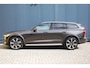 Volvo V60 Cross Country 2.0 B5 AWD Ultimate | Trekhaak | Bowers & Wilkins | Geventileerde- stoelmassage | 360 camera | Panoramadak | BLIS