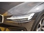 Volvo V60 Cross Country 2.0 B5 AWD Ultimate | Trekhaak | Bowers & Wilkins | Geventileerde- stoelmassage | 360 camera | Panoramadak | BLIS