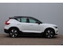 Volvo XC40 Single Motor Extended Range Plus 82 kWh | Verwarmde Voorstoelen en Stuurwiel | Semi- Elektrische Trekhaak | Warmtepomp | Achteruitrijcamera | DAB Ontvanger |