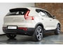 Volvo XC40 B4 Plus Dark | Verwarmde Voorstoelen+Stuurwiel | Verwarmde voorruit | Semi-Elektrische Trekhaak | Harman Kardon Premium Audio | Apple Carplay / Android Auto | Electrisch bedienbare voorstoelen | Google infotaiment