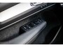 Volvo XC40 B4 Aut Plus Dark | Adapt Cruise | BLIS | Stoel+Stuurverwarm | Keyless | Elektr. Stoelen | Memory | Trekhaak | Camera | Harman/Kardon