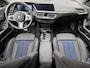 BMW 1-Serie 120i M Sport /Apple Carplay/Stuur-Stoelverw./Camera/Parkeersens. Rondom/Elektr. Klep/DAB+/Grootlichtass./(MET GARANTIE*)