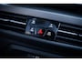 Volkswagen Golf Life Edition eHybrid | 'App-Connect' draadloze smartphone integratie | Achterbank in ongelijke delen neerklapbaar incl. middenarmsteun en doorlaadmogelijkheid | Afstandscontrolesysteem (Front Assist)