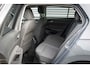Volkswagen Golf Life Edition eHybrid | 'App-Connect' draadloze smartphone integratie | Achterbank in ongelijke delen neerklapbaar incl. middenarmsteun en doorlaadmogelijkheid | Afstandscontrolesysteem (Front Assist)