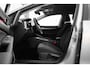 Volkswagen Golf Life Edition eHybrid | 'App-Connect' draadloze smartphone integratie | Achterbank in ongelijke delen neerklapbaar incl. middenarmsteun en doorlaadmogelijkheid | Afstandscontrolesysteem (Front Assist)